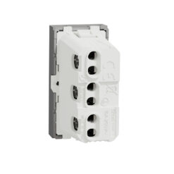 NU302330 Контактен излаз алуминий италиански стандарт с ДЗ 2P+E 16A - 250V New Unica винтово свързване SE-NU302330